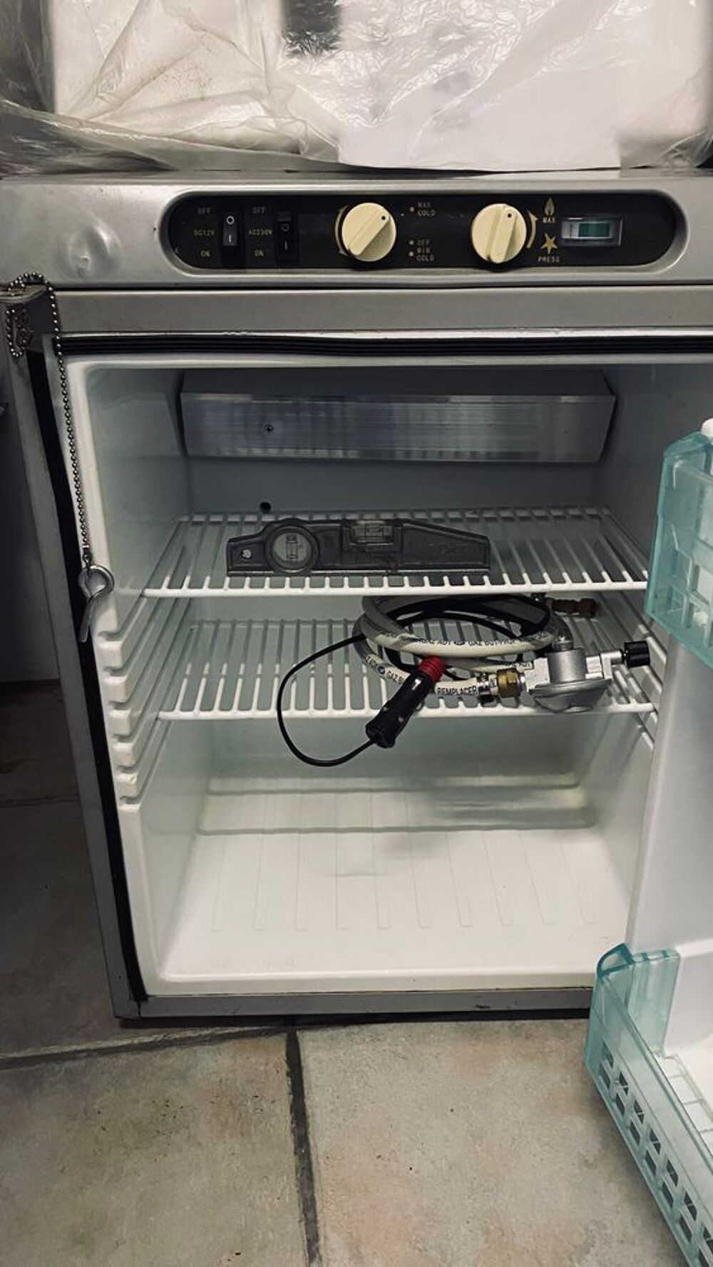 Frigo trimix pour camping-caravaning Electroménager