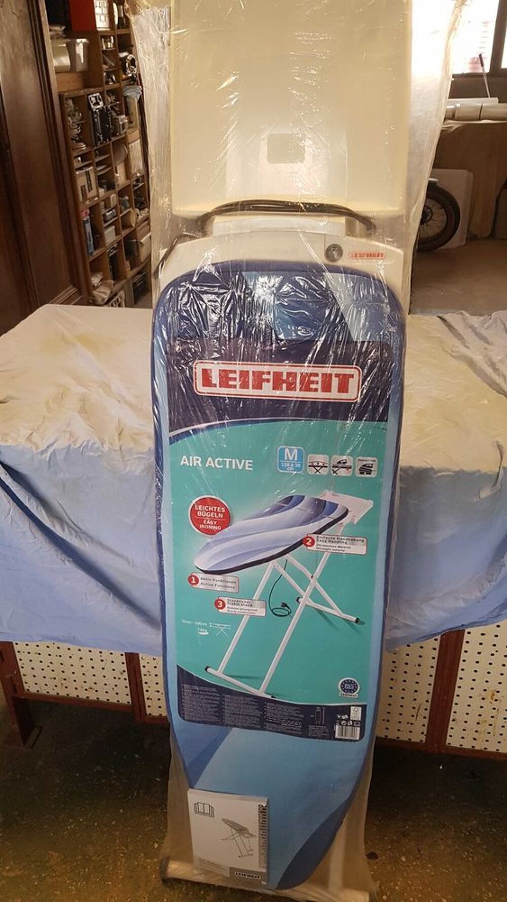 table &agrave; repasser aspirante soufflante:LEIFHEIT Electroménager