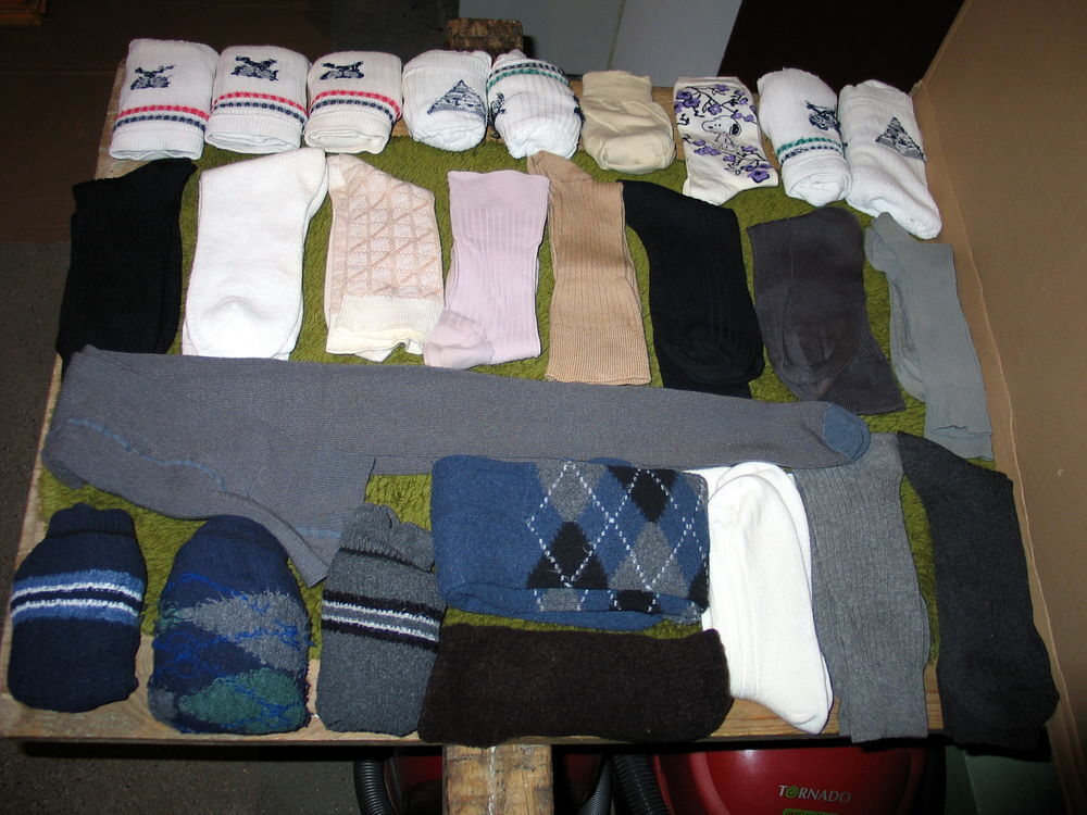 Chaussettes neuves &eacute;tiquet&eacute;es Vêtements