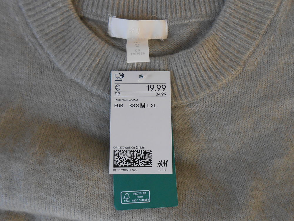 PULL NEUF Vêtements