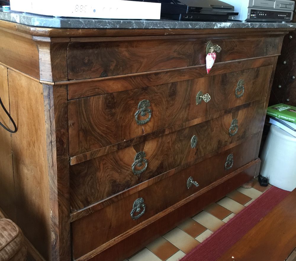 commode Louis Philippe en noyer Meubles