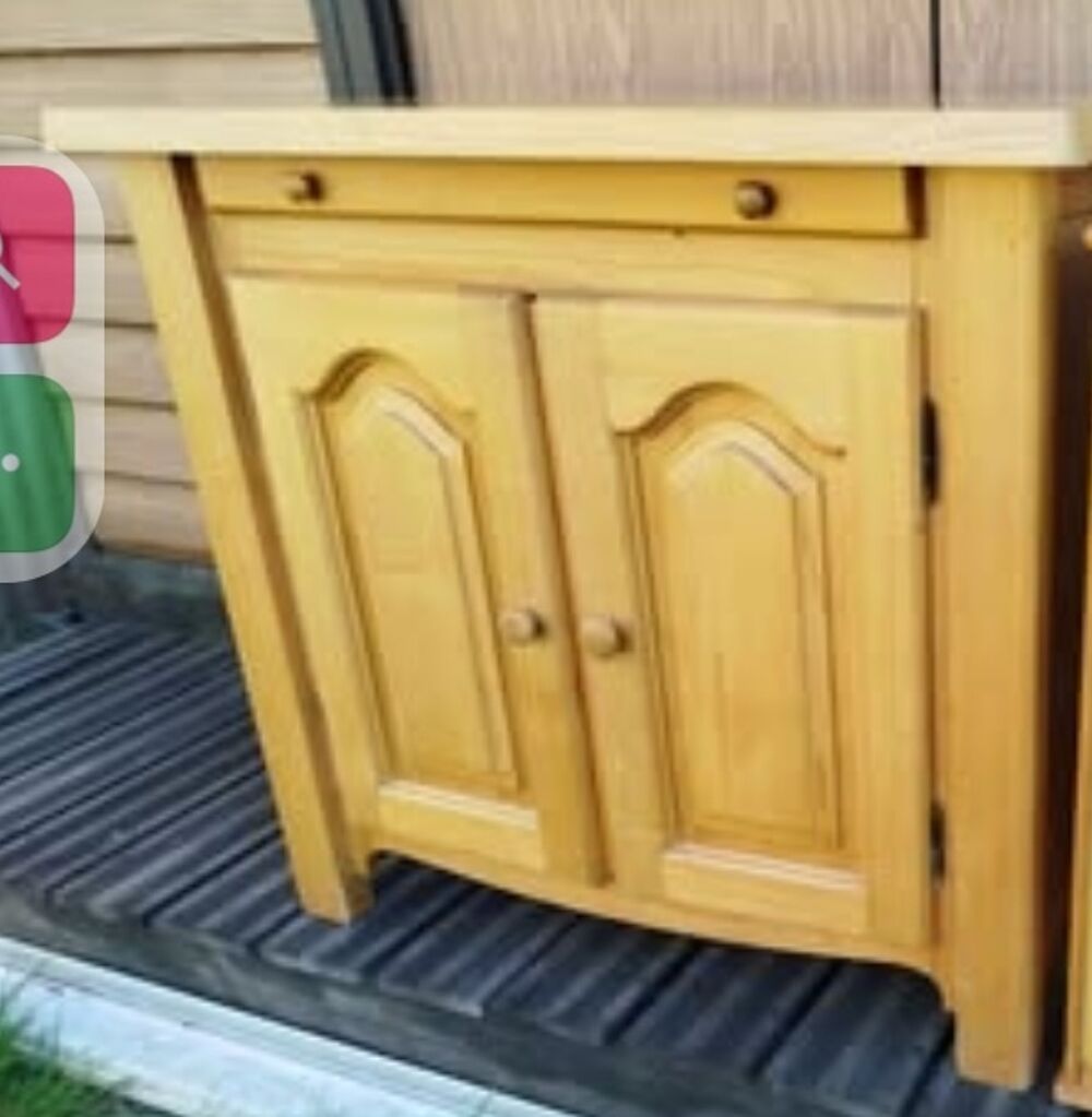 Meuble t&eacute;l&eacute; avec plateau orientable et 3 bo&icirc;tes &agrave; pain Meubles