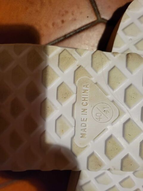 thong 40/41 neuf Villejuif (94)