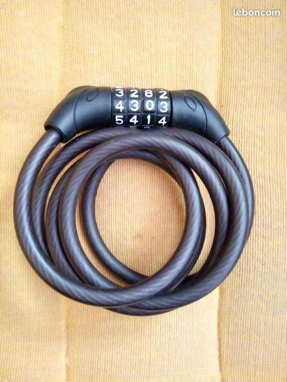 cadenas spirale v&eacute;lo &agrave; code 4 chiffres Vélos