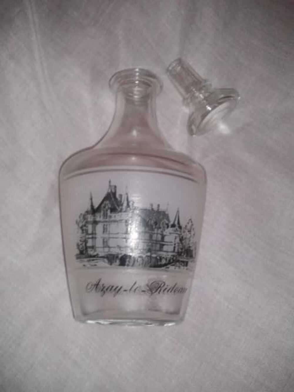 Carafe &agrave; liqueur en verre des Ch&acirc;teaux de la Loire-Made in F 