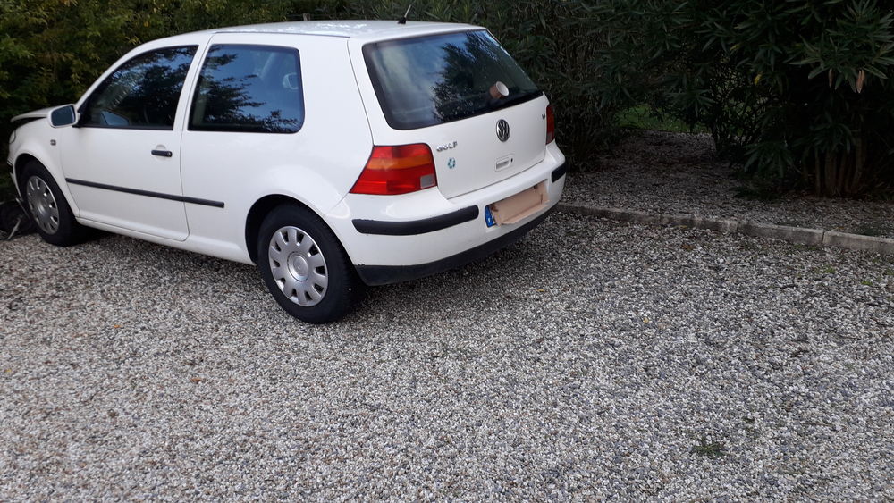 Golf 1.6i 2000 occasion 33590 Saint-Vivien-de-Médoc