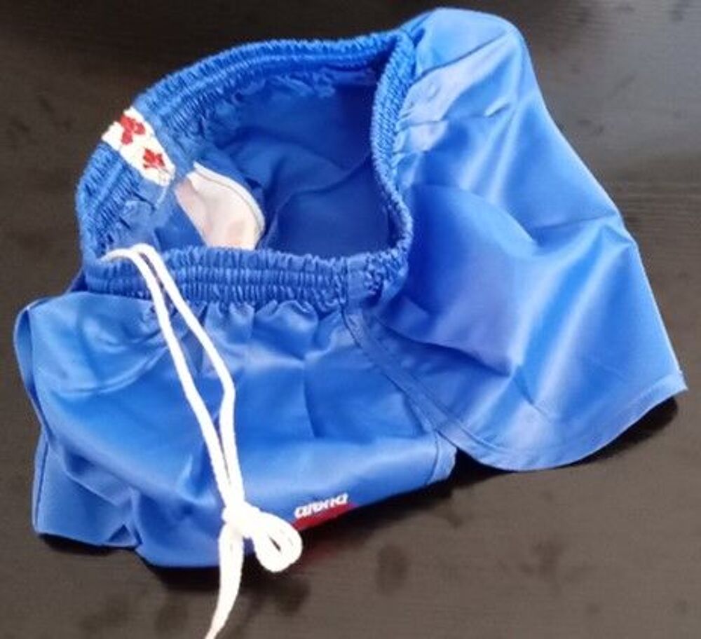 Short Vintage Nylon Polyamide Arena Bleu-Rouge Taille S 40 Vêtements