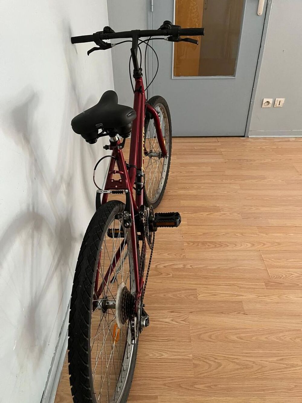 V&eacute;lo vintage Lejeune rouge bordeaux Vélos