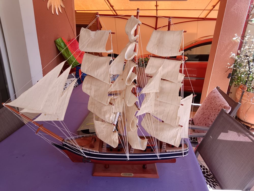 Bateau maquette &agrave; voile en bois Décoration