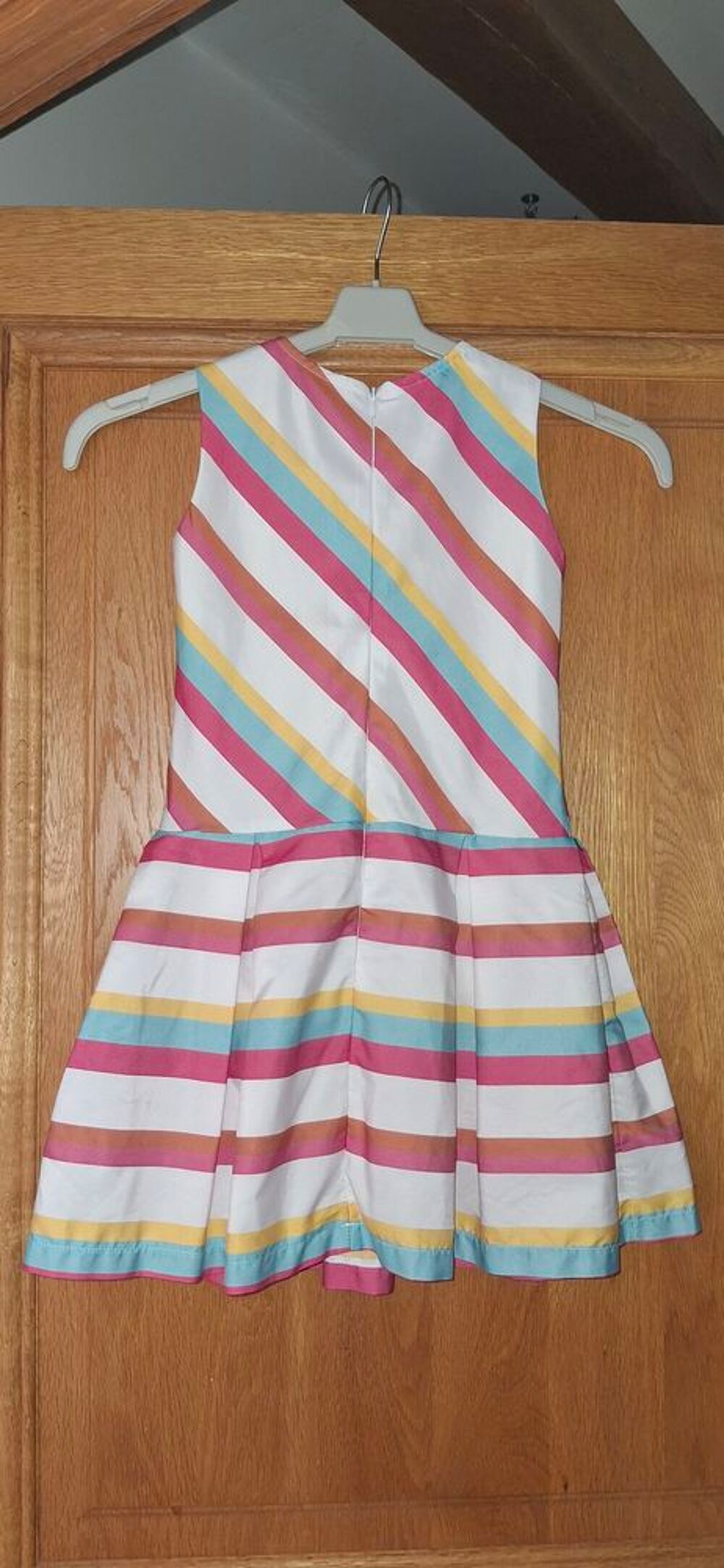 Robe ray&eacute; blanc rose marque Kids taille 7 ans Vêtements enfants