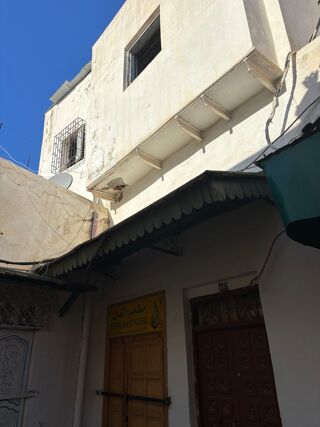  Immeuble � vendre 130 m� 1001