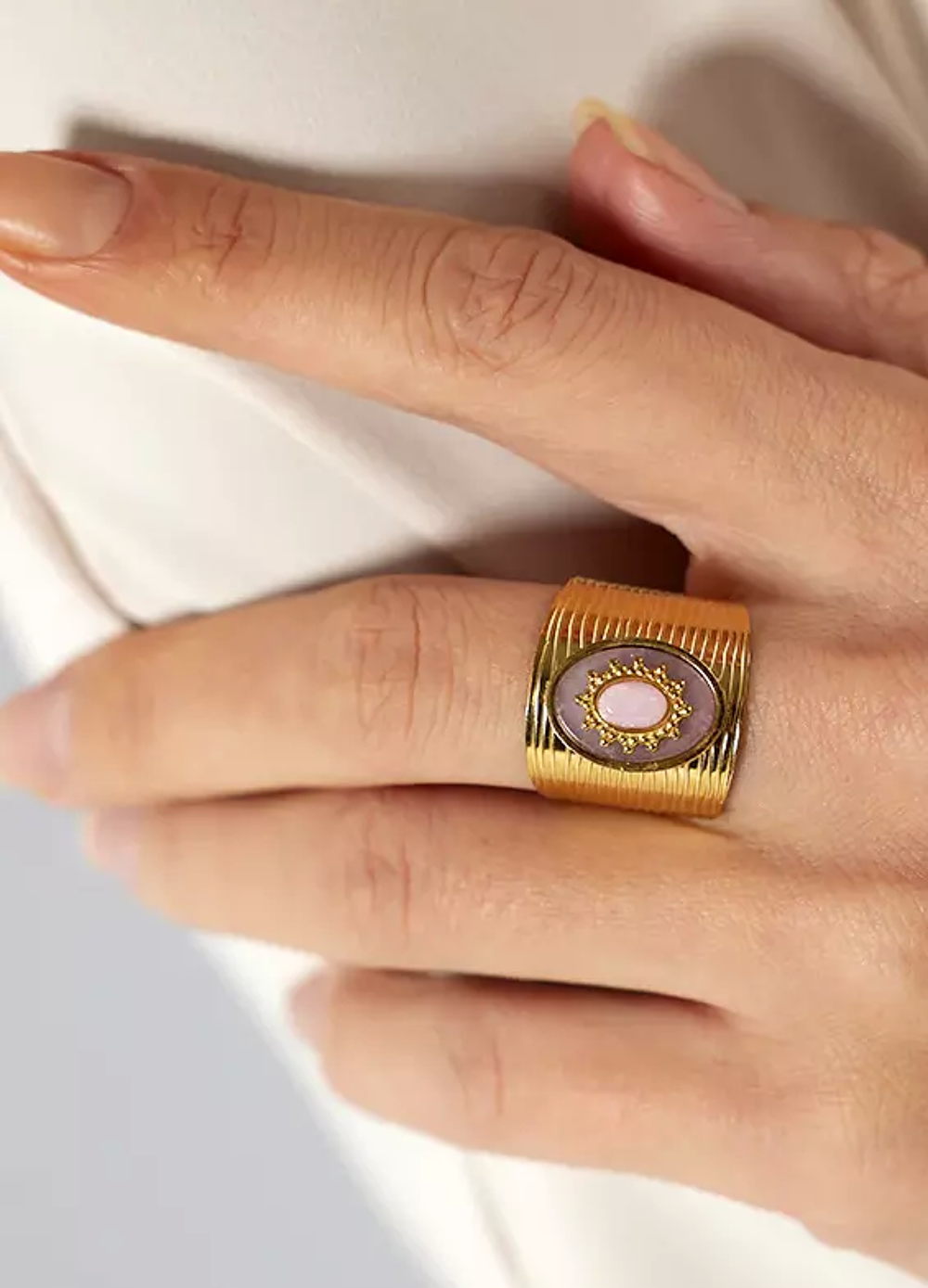 
Bague manchette boh&egrave;me chic Bijoux et montres