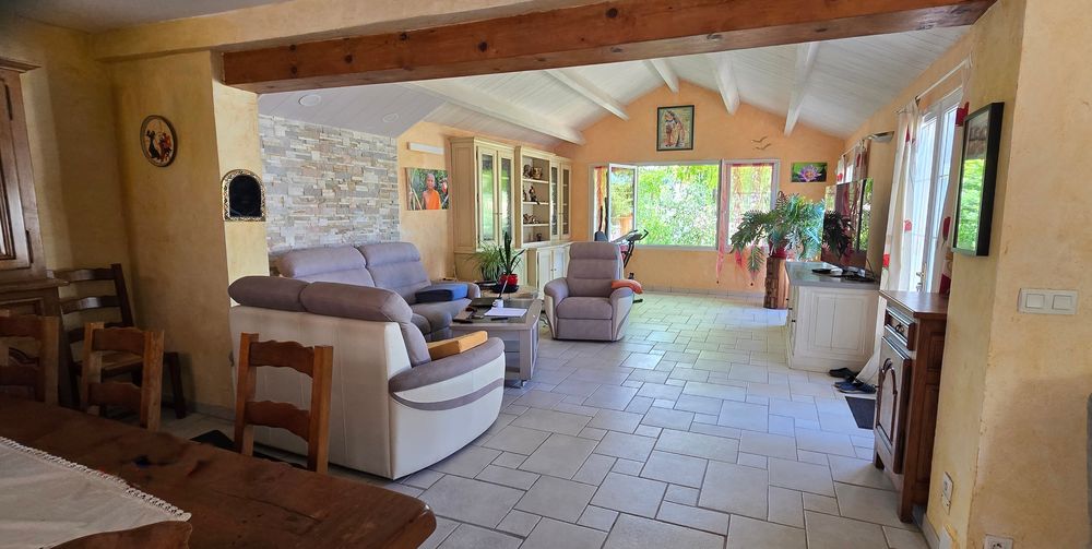 Vente Maison maison 172m²  3 chambres terrain 1065m²  la jarrie 17220 La jarrie