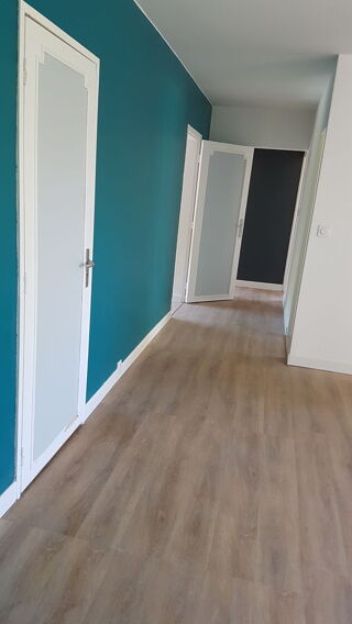  Appartement � louer 5 pi�ces 77 m�