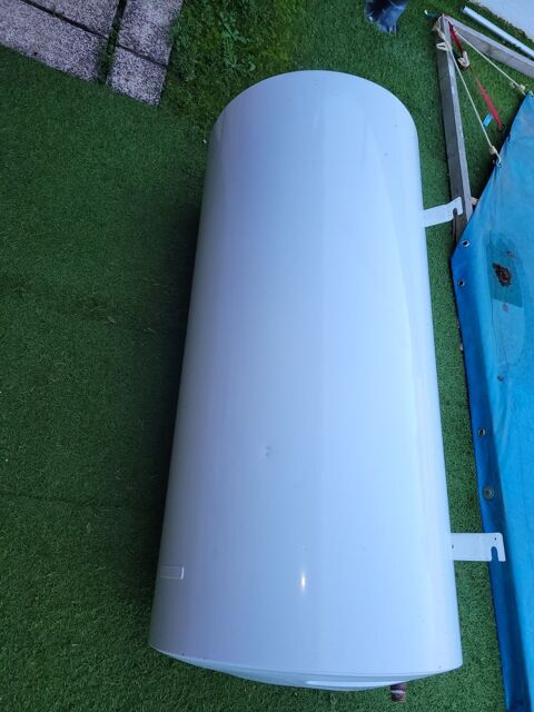 Ballon d'eau chaude �lectrique 200 L 149 Vitrolles (13)