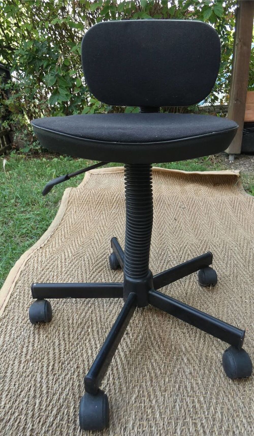 FAUTEUIL DE BUREAU SUR ROULETTES Matériel informatique