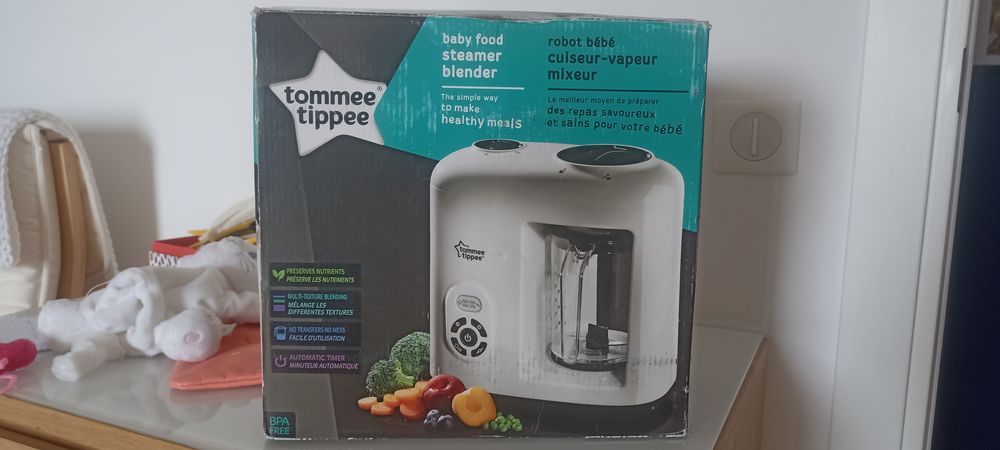 Robot b&eacute;b&eacute; cuiseur-vapeur / mixeur 
marque Tommee Tippee Puériculture