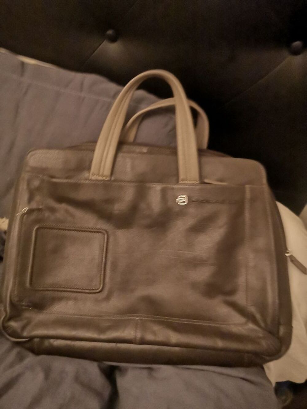 Sacoche en cuir v&eacute;ritable diquadro Maroquinerie