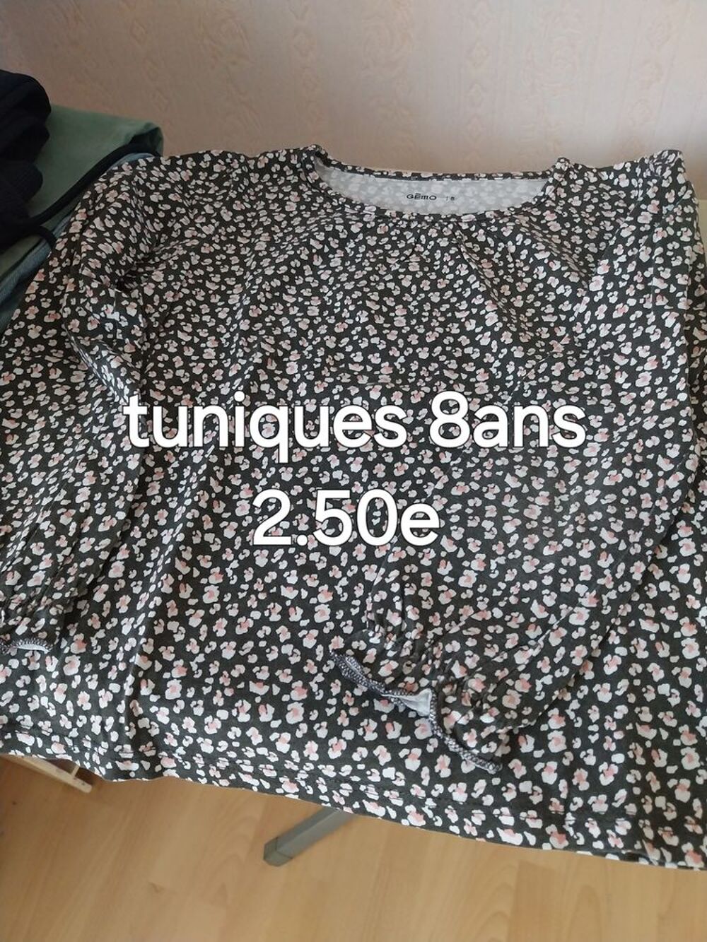 Vend Vtements enfants