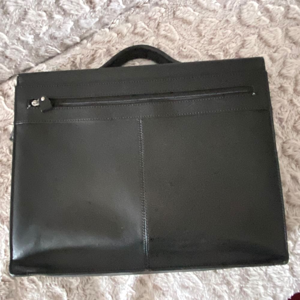 Cartable ? Sacoche en cuir Maroquinerie