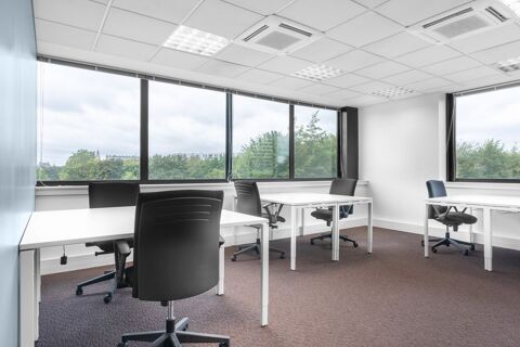 Louez un grand espace de bureau pour 50 personnes &agrave; Lille Europe 16874 59777 Euralille