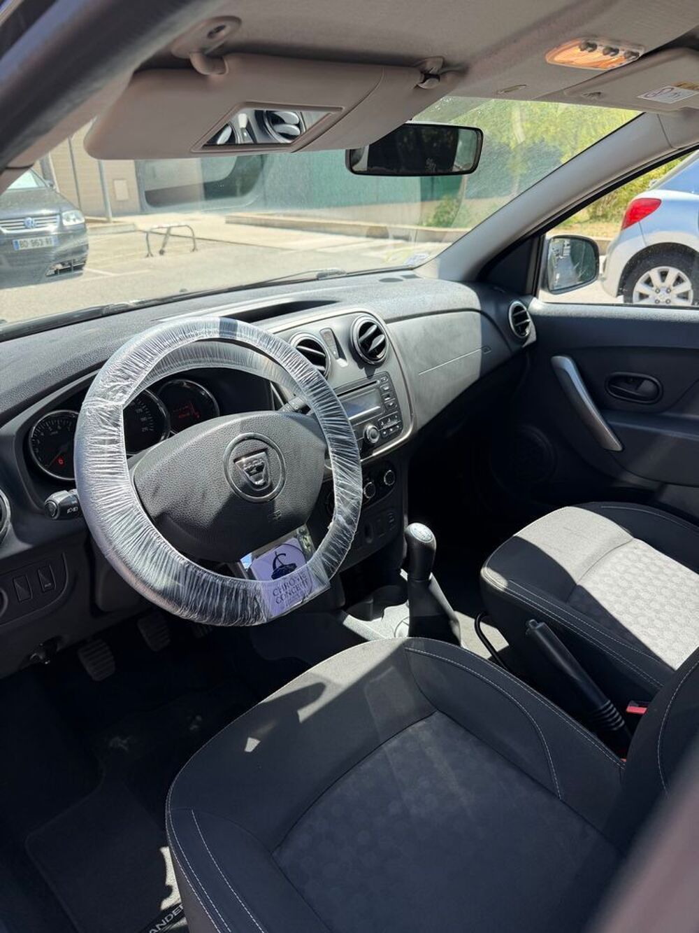 Sandero 1.5 dCi 90 FAP Laur&eacute;ate 2013 occasion 83160 La Valette-du-Var