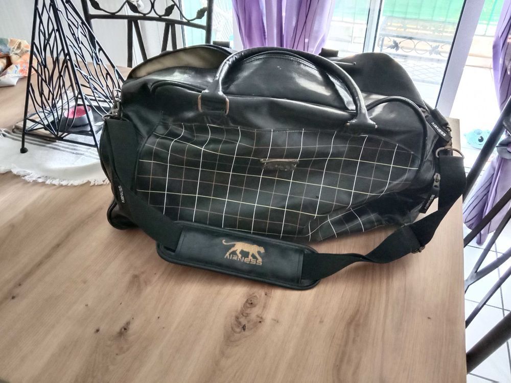 sac en cuir jamais servi Maroquinerie