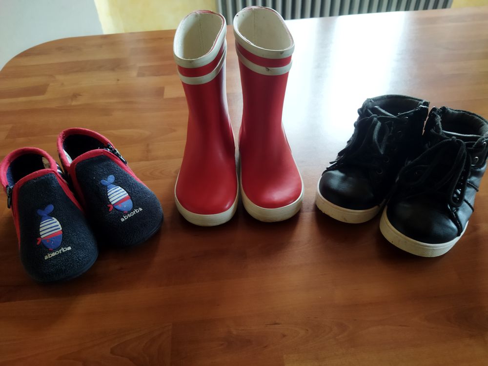 chaussures enfant taille 23 Puériculture