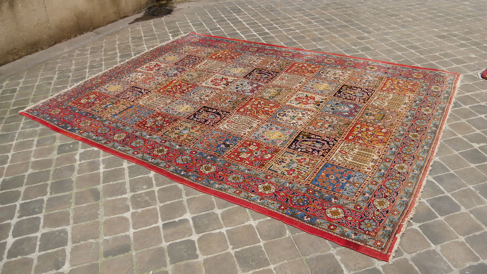 Grand tapis d'orient persan GHOUM 305 x 255
Dcoration