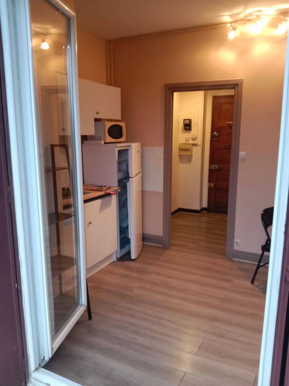 Location Appartement Appartement T1 meublé - 36m2 - 595 euro- rue Emile Zola Grenoble