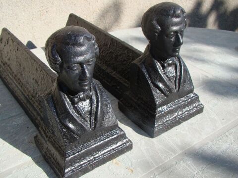 Anciens chenets de chemin�e en fonte Ann�es 1860 150 Gargenville (78)