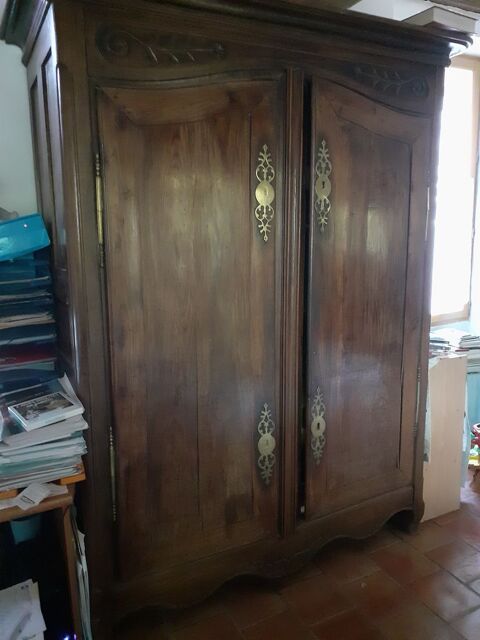 armoire ancienne malouine ( St Malo) en poirier Longpont-sur-Orge (91)