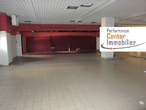 BELFORT VENDS OUJ LOUE LOCAL COMMERCIAL 2226M&sup2; Divis&eacute; EN 2 CELLUELS 100 90000 Belfort