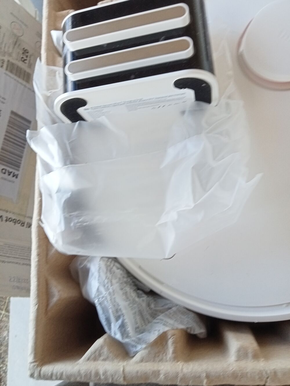 Aspirateur robot Xiaomi neuf Electroménager