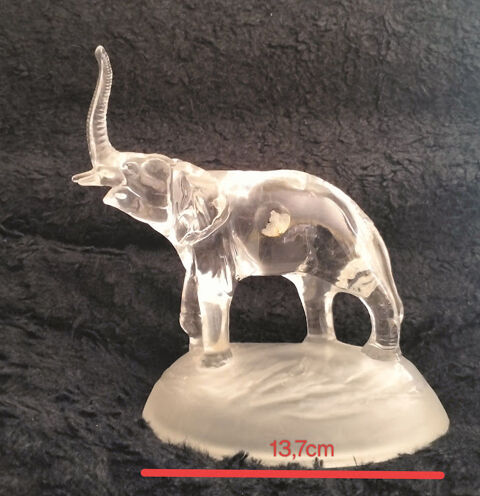 éléphant cristal 18 Toulon (83)