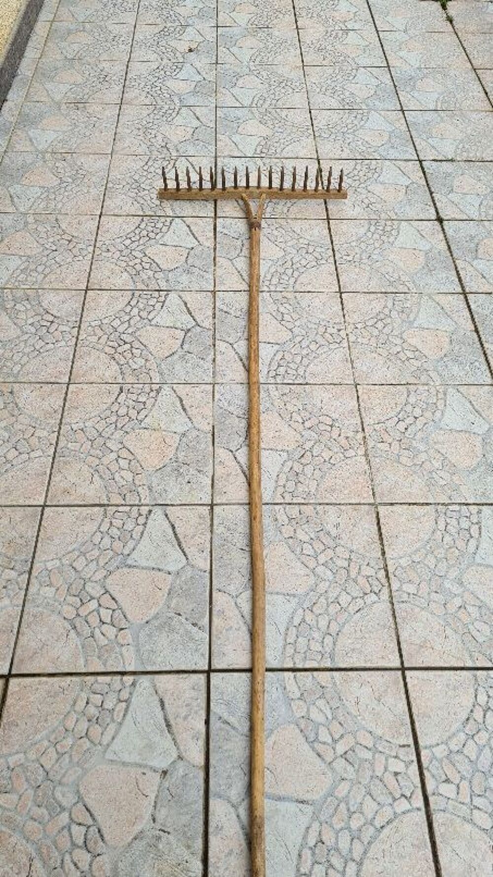 R&acirc;teau en bois Jardin