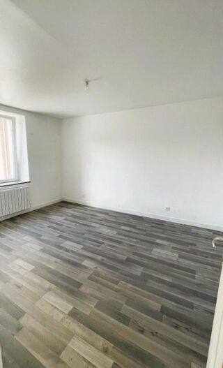  Appartement à louer 3 pièces 70 m²