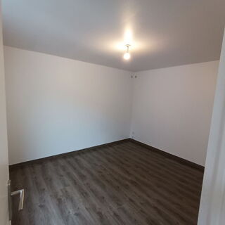  Appartement à louer 1 pièce 35 m²
