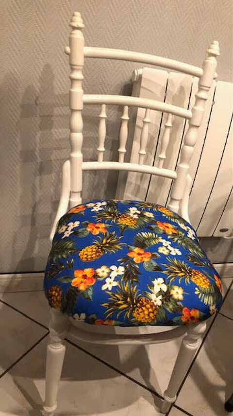 Chaise d�coration relook�e 15 Chevannes (91)