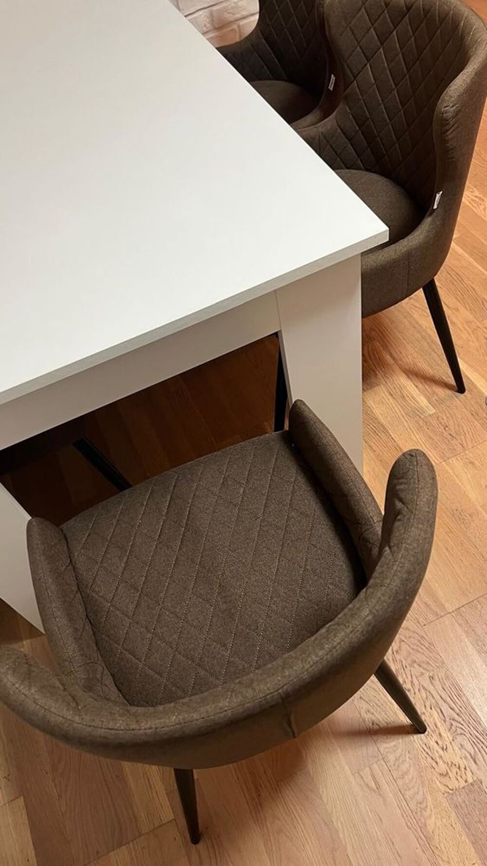 Ensemble salle &agrave; manger+ 6 chaises Meubles