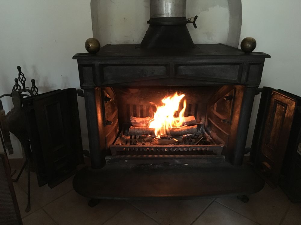 poele a bois type Electroménager