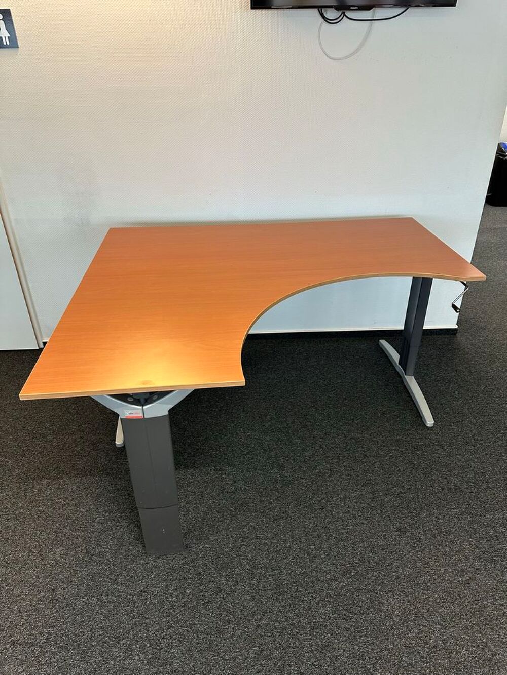 Joli bureau haut de gamme r&eacute;glable Meubles