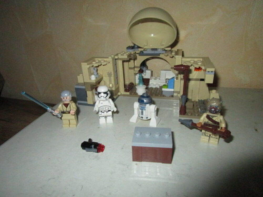 LEGO STAR WARS BASE +FIGURINES Jeux / jouets