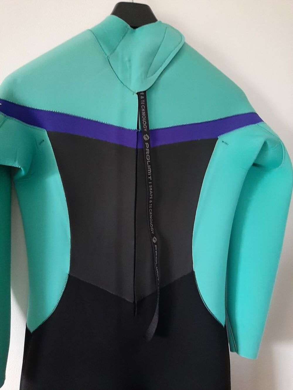 Combinaison int&eacute;grale n&eacute;opr&egrave;ne noir turquoise Sports