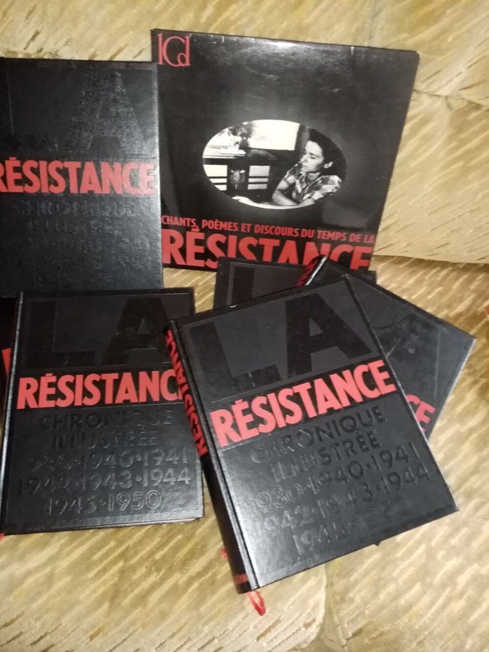 RESISTANCE Livres et BD