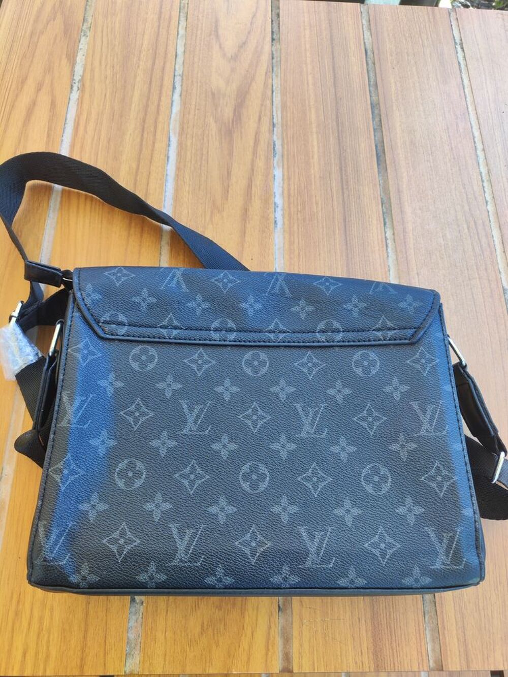 Sacoche Louis Vuitton neuve. Maroquinerie