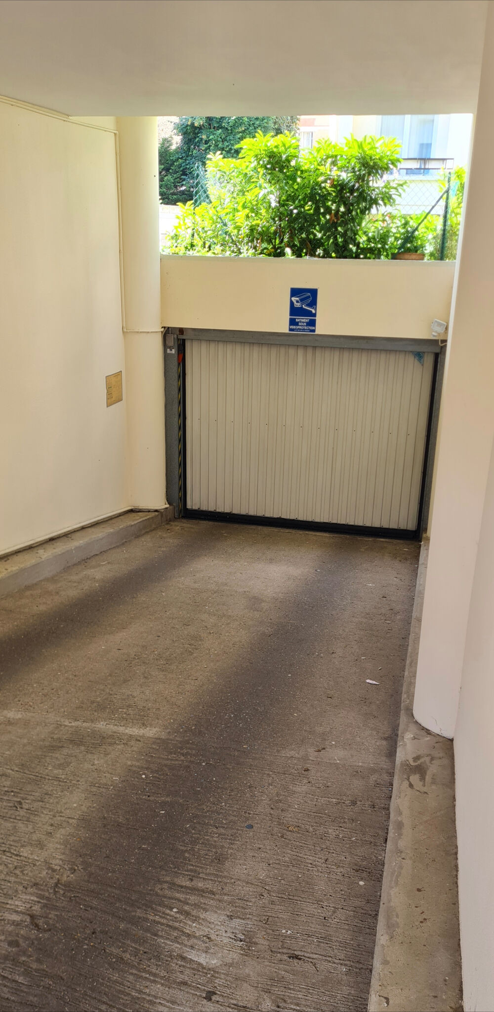 Location Parking/Garage PARKING PRIVE Suresnes