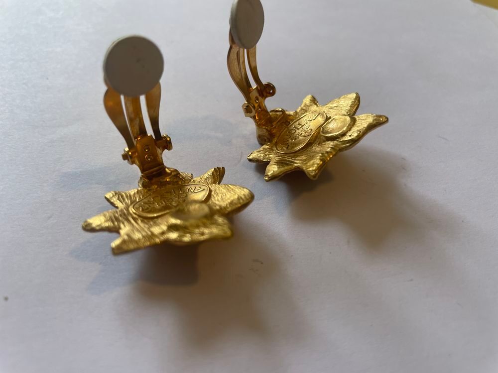 BO Boucles d'Oreilles dor&eacute;e &eacute;toile croisillon ANTIGONA Bijoux et montres