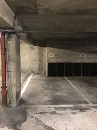  Parking / Garage à louer 12 m²