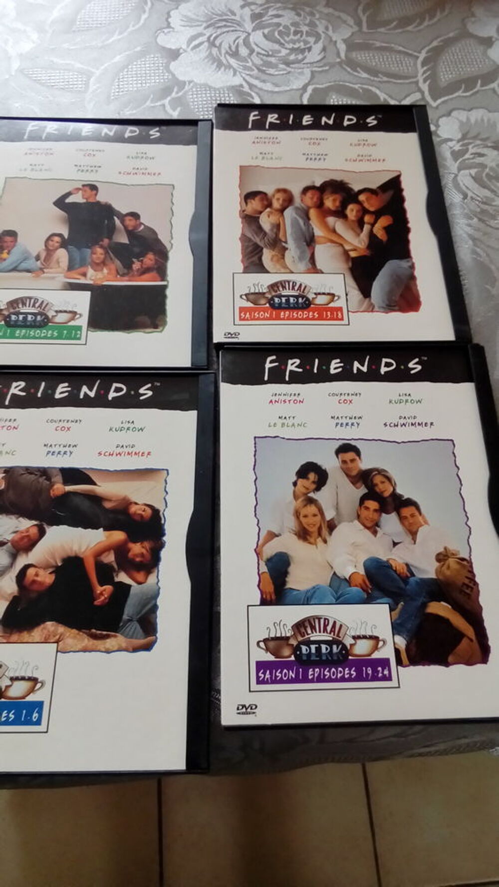 DVDS les Friends 
Consoles et jeux vidéos